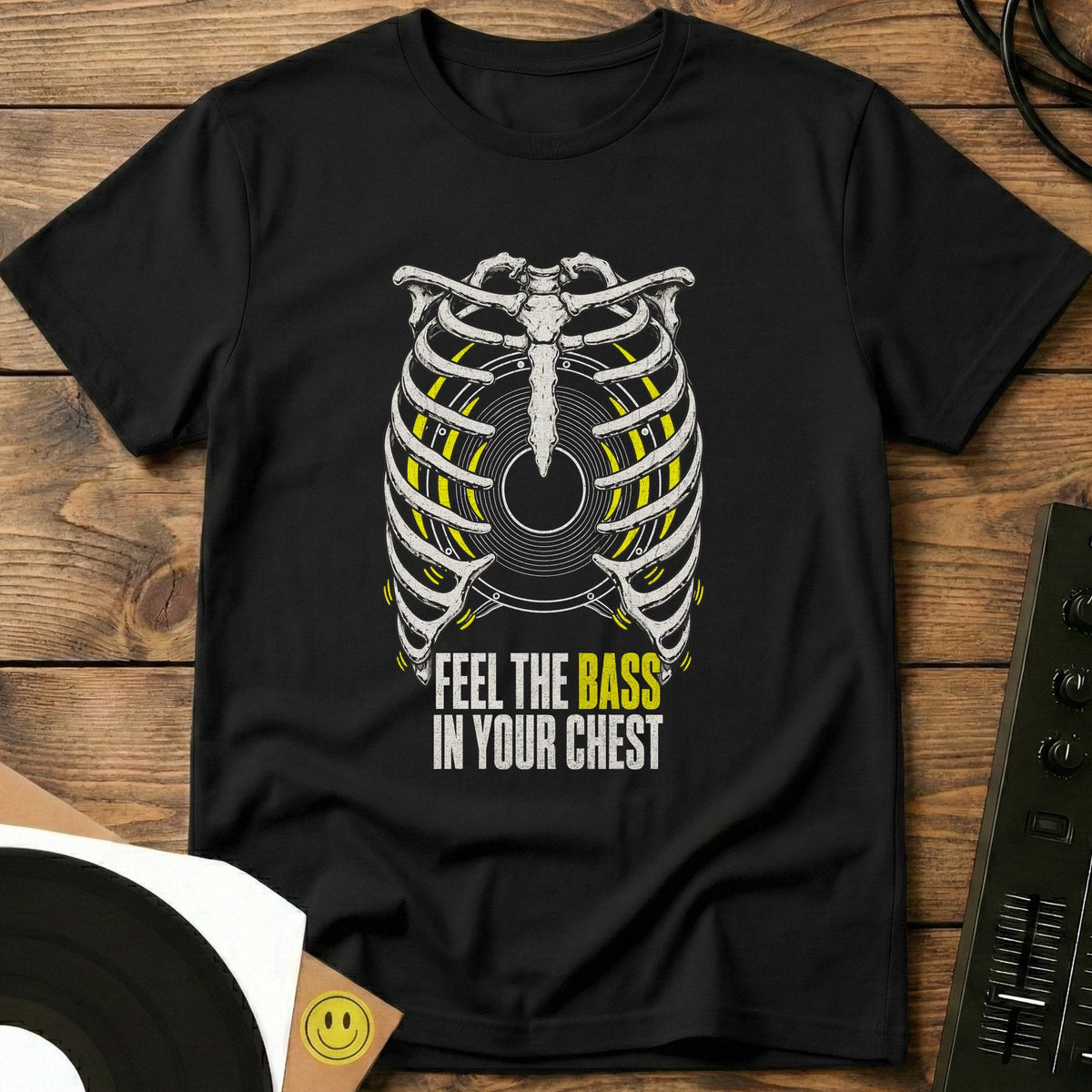 Feel The Bass t-shirt in Black