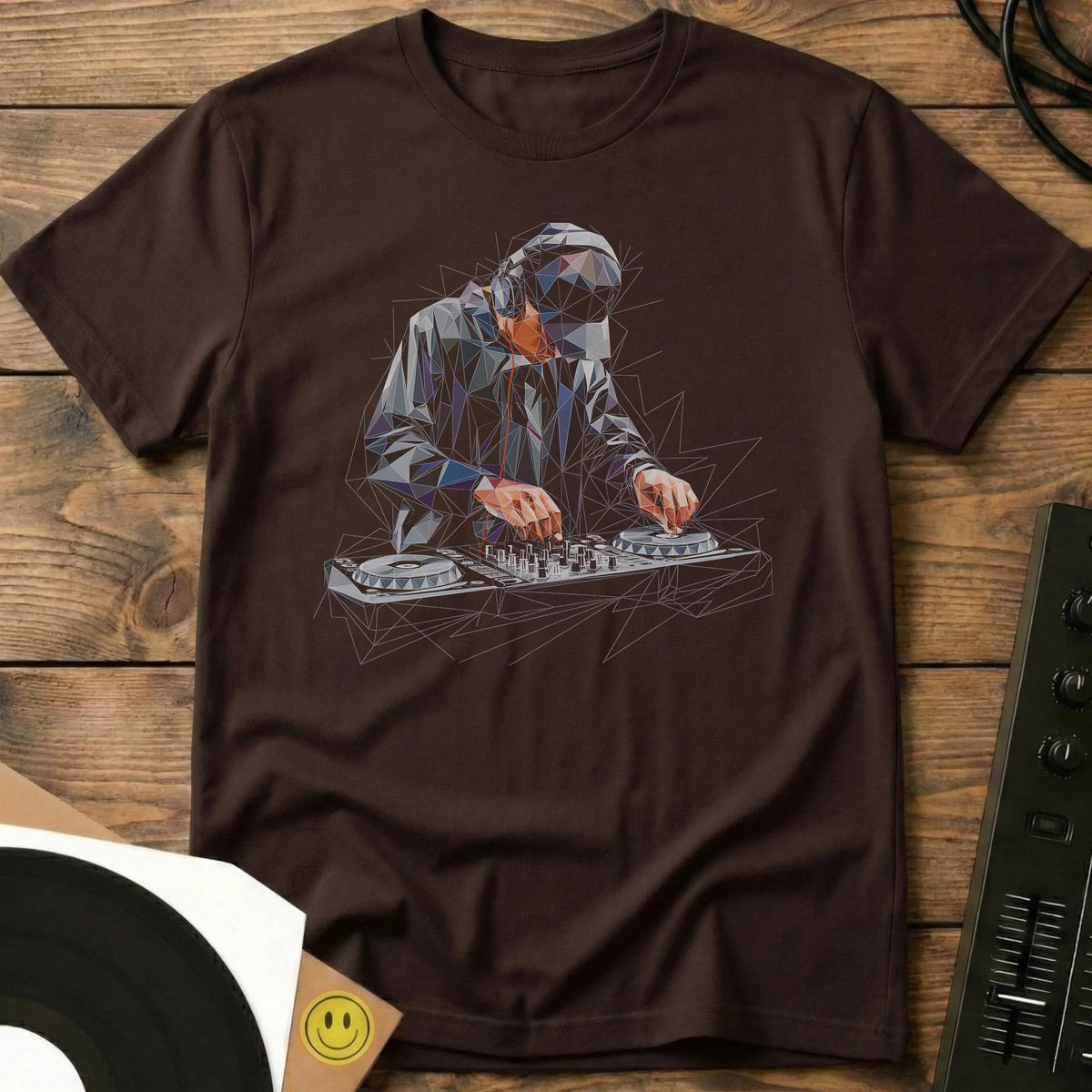 Geometric DJ T-Shirt Dark Chocolate / S Geometric DJ T-Shirt