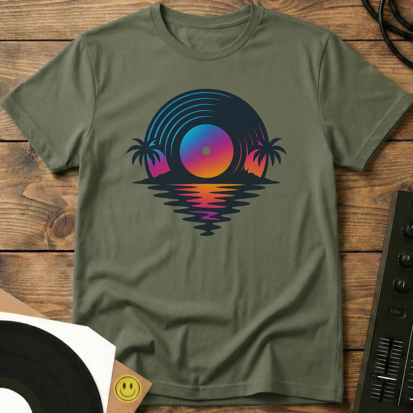 Island Disc T-Shirt Military Green / S Island Disc T-Shirt