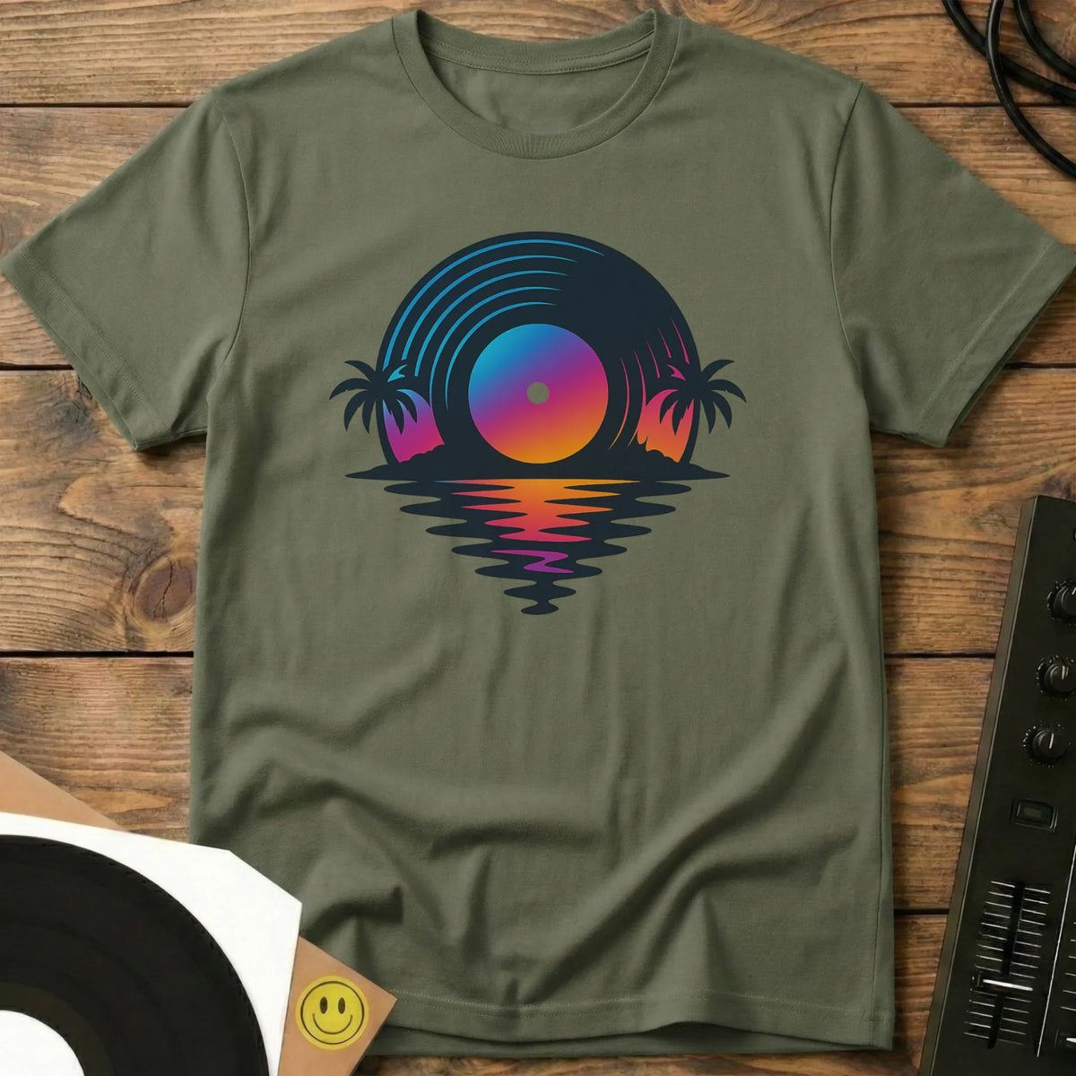 Island Disc T-Shirt Military Green / S Island Disc T-Shirt