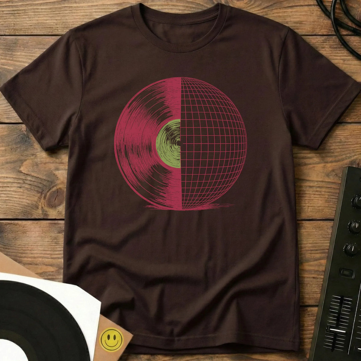 Mirror Groove T-Shirt Dark Chocolate / S Mirror Groove T-Shirt