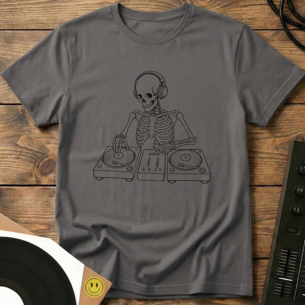 Skelli Dj t-shirt in Charcoal
