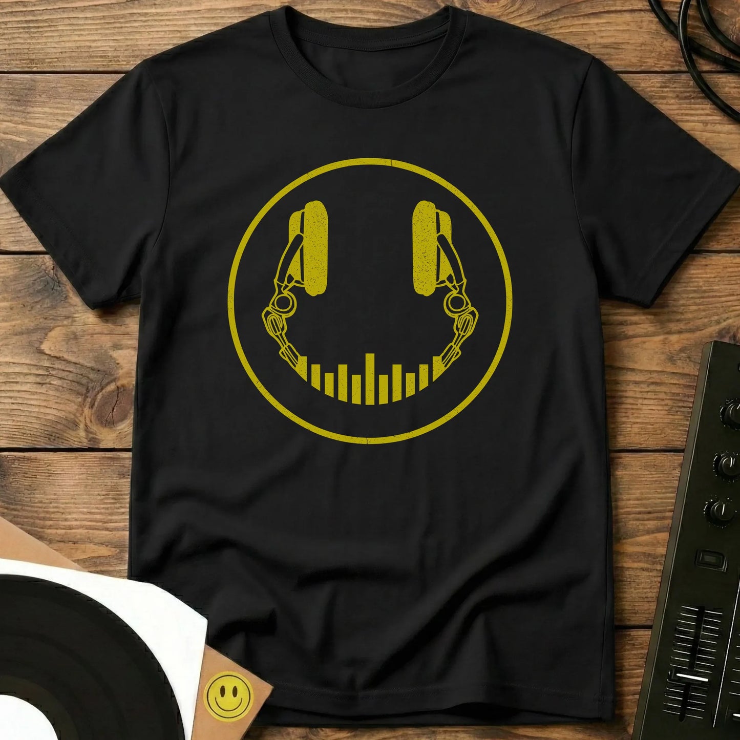 Smiley DJ EQ T-Shirt Black / S Smiley DJ EQ T-Shirt