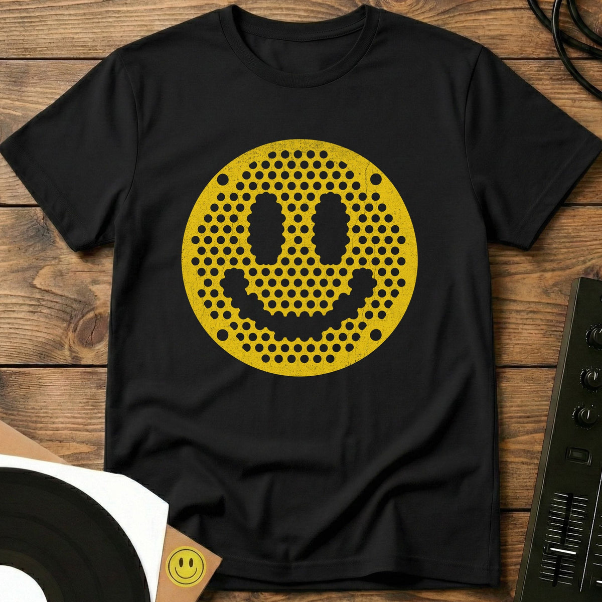 Smiley Speaker Grille t-shirt in Black