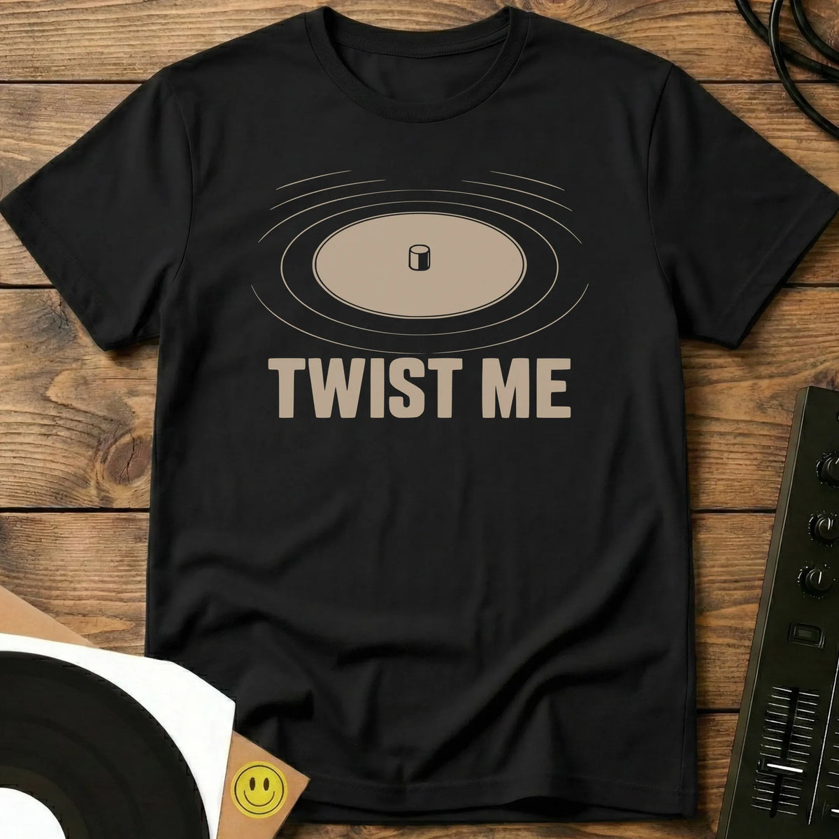 Twist Me T-Shirt Black / S Twist Me T-Shirt